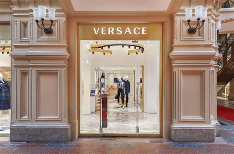 versace and related ethical issues|Versace stores.